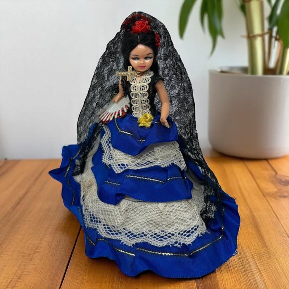 Vintage Spanish Flamenco Doll In Blue & Lace Dress With Veil & Accessories - Picture 1 of 14